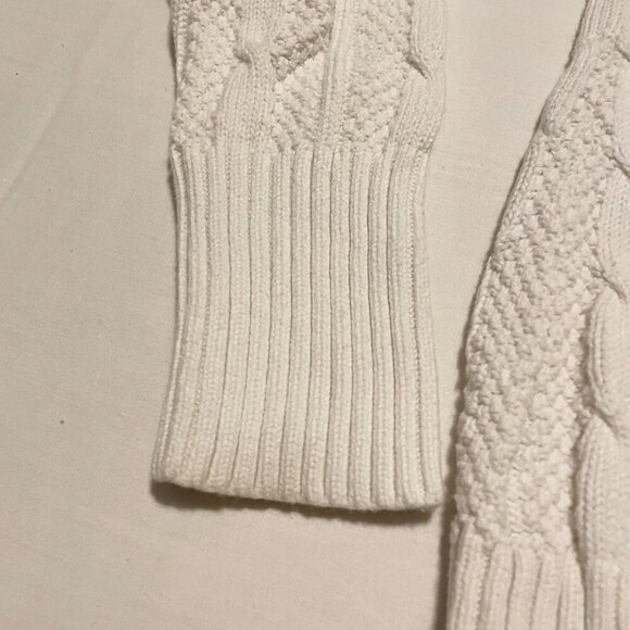 Old Navy Cable Knit Sweater Womens Size Medium - Picture 8 of 16